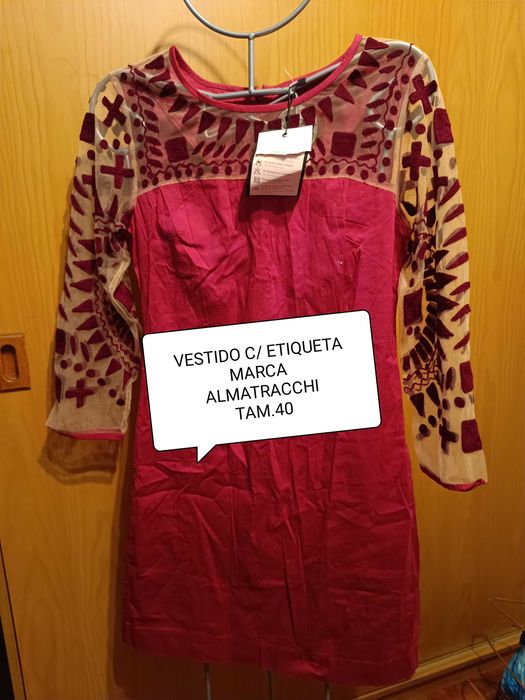Vestido ALMATRACCHI novo com  etiqueta. Mangas com transparêcia