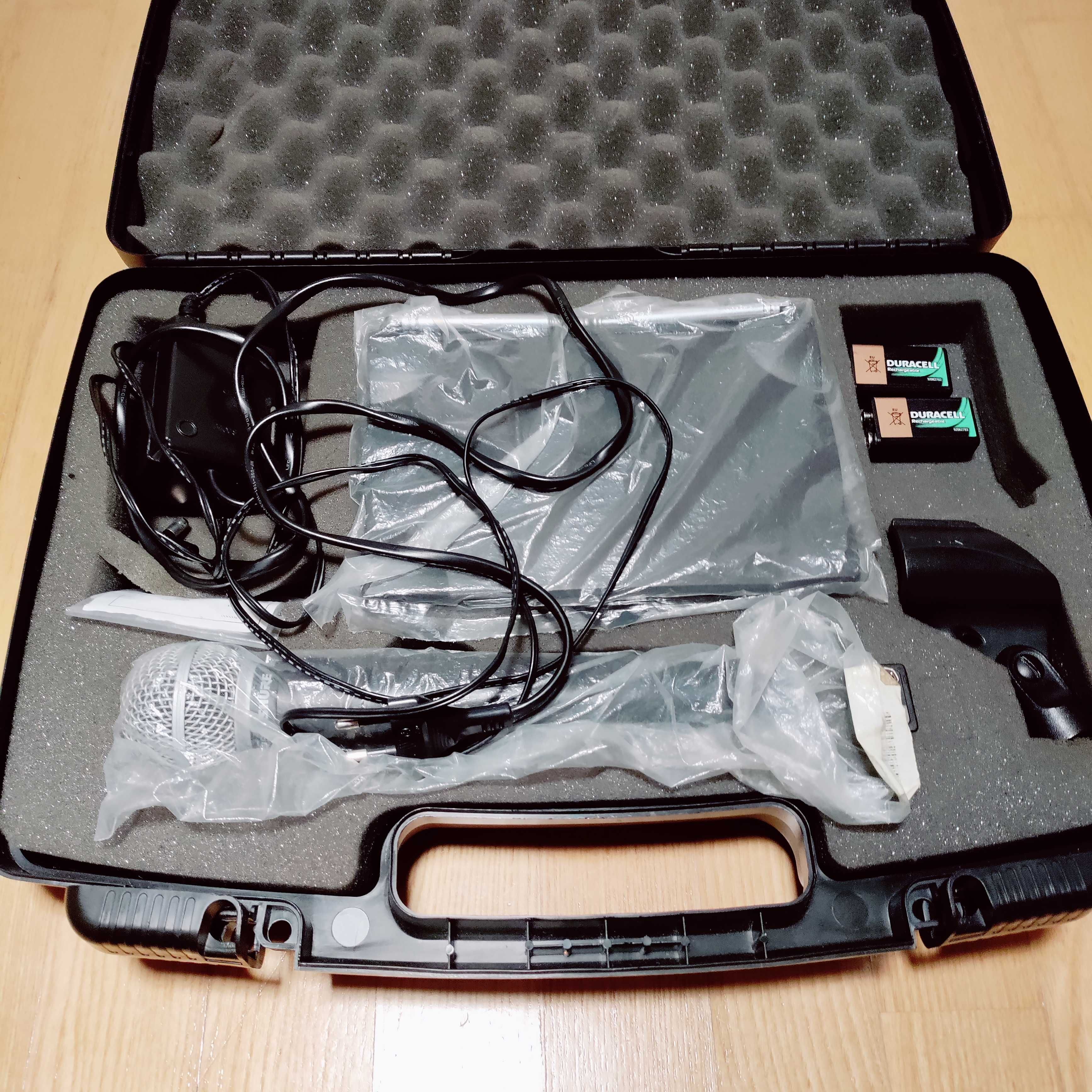 Bezprzewodowy mikrofon SHURE SM58 z dwiema antenami