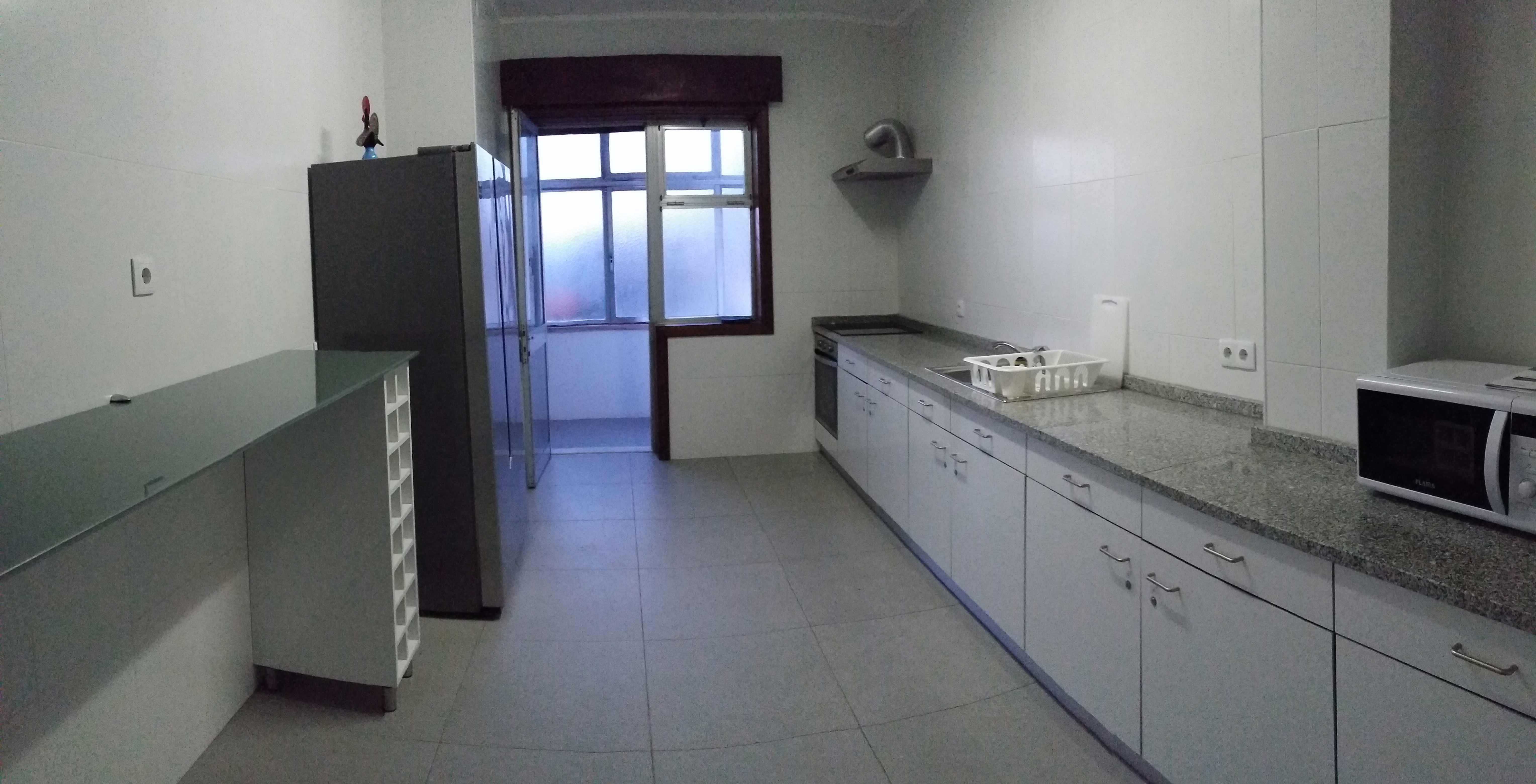 Quarto para estudante perto do Marquês - Porto