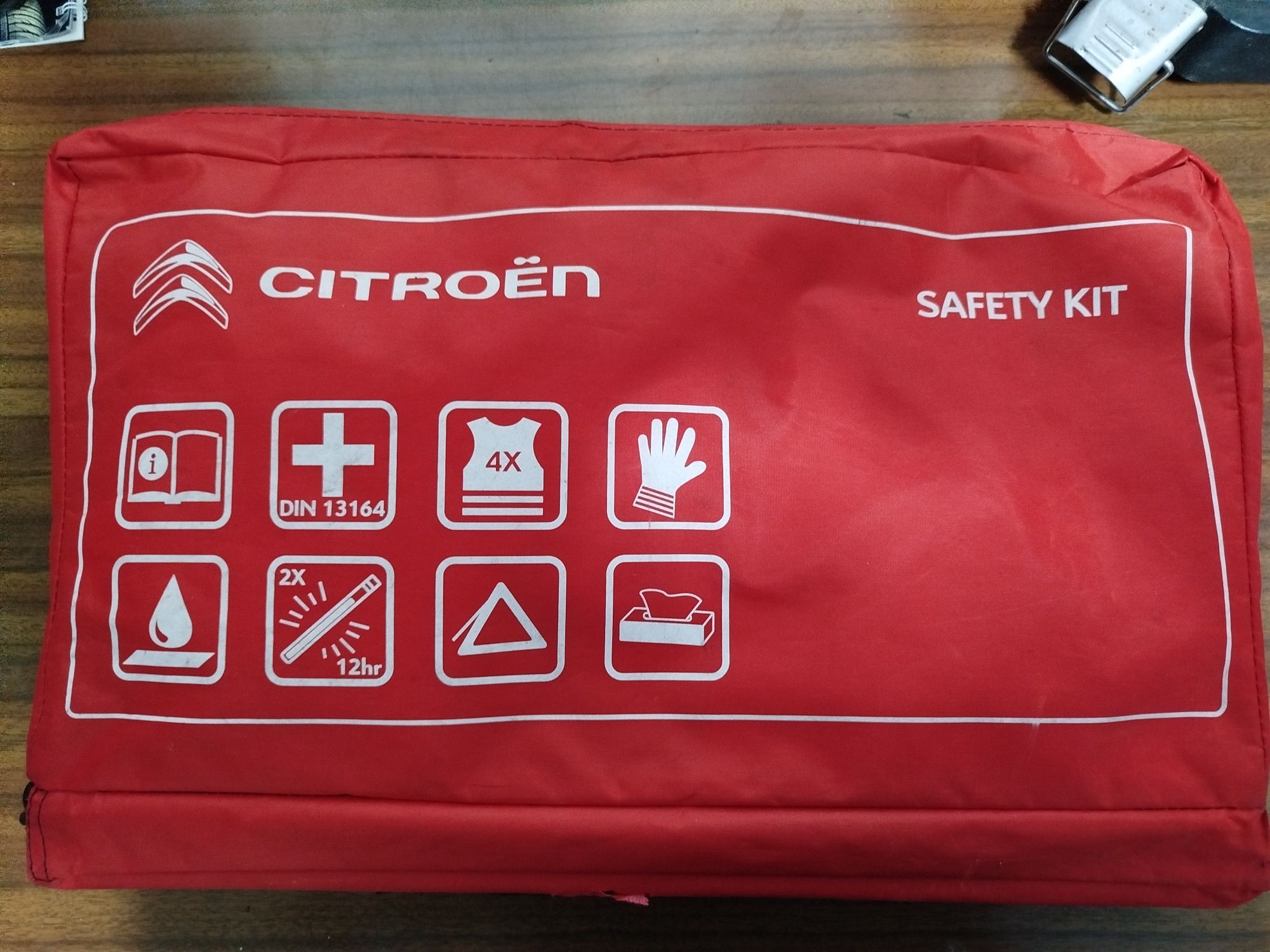 Bolsas originais Citroen NOVO - Triângulo/Colete/Primeiros Socorros