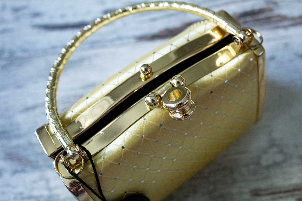 Продам сумочку-клатч