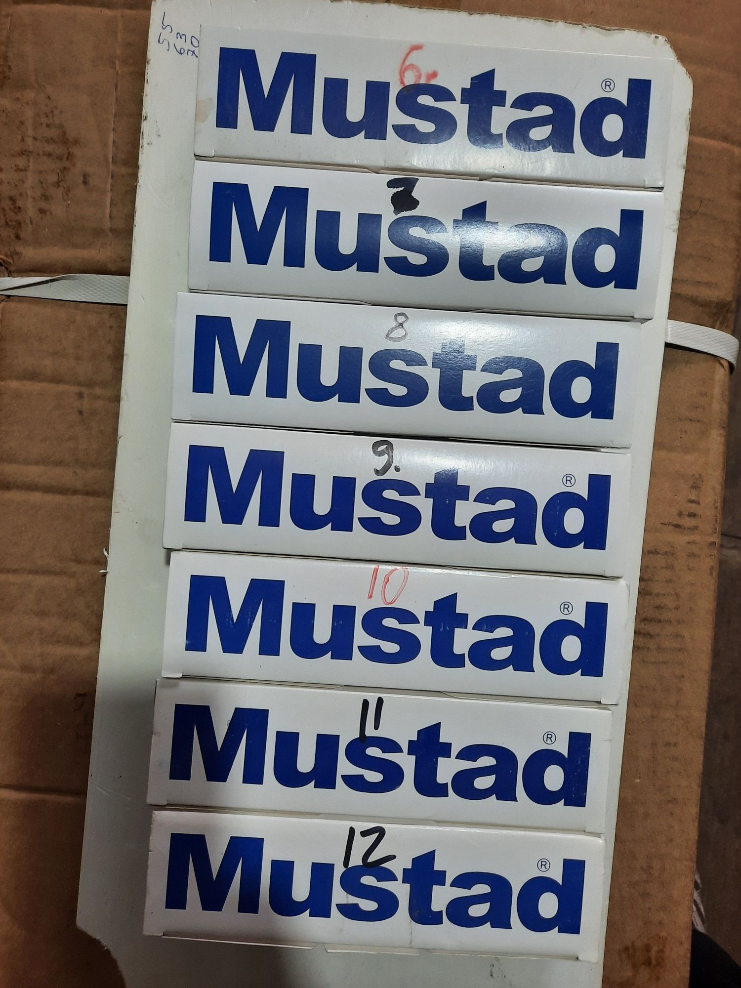 Рыболовные крючки  MUSTAD