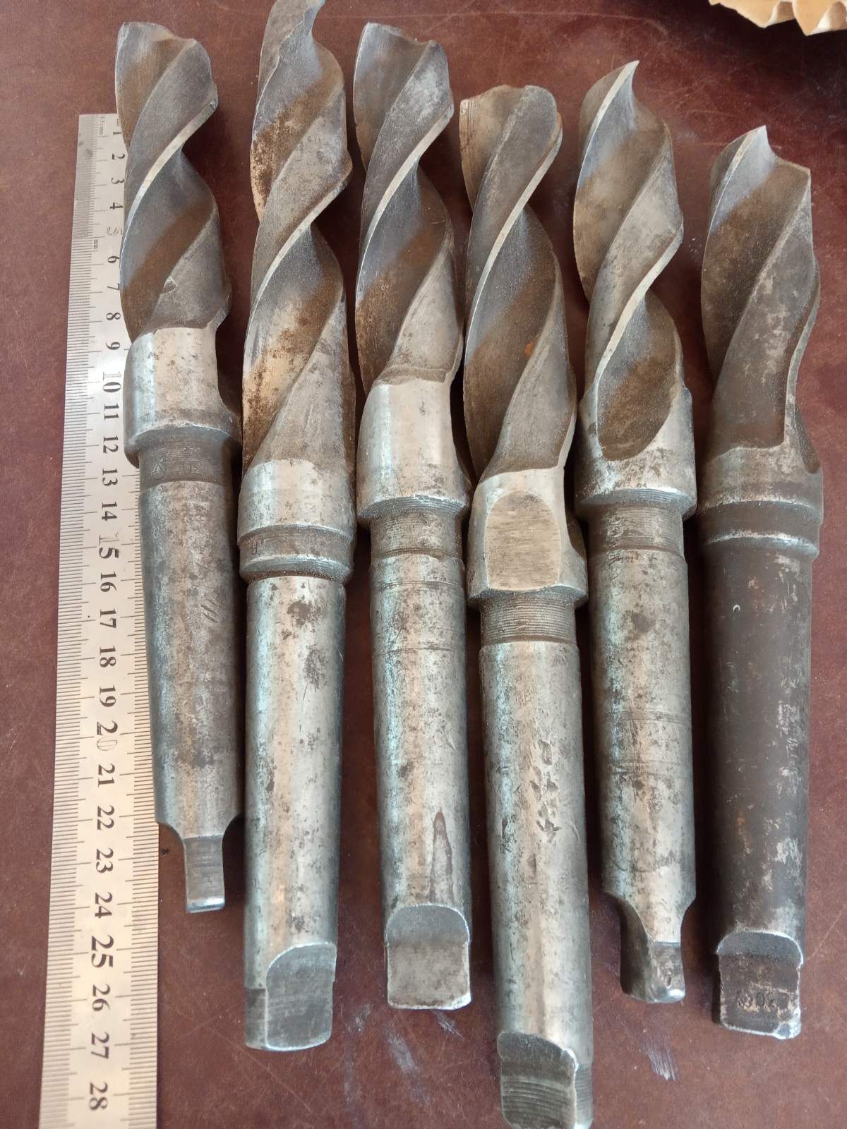 Сверло d15-45 R6M5, R18 с коническим хвостовиком новые и б.у