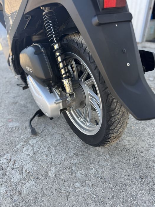 Продам Honda SH150
