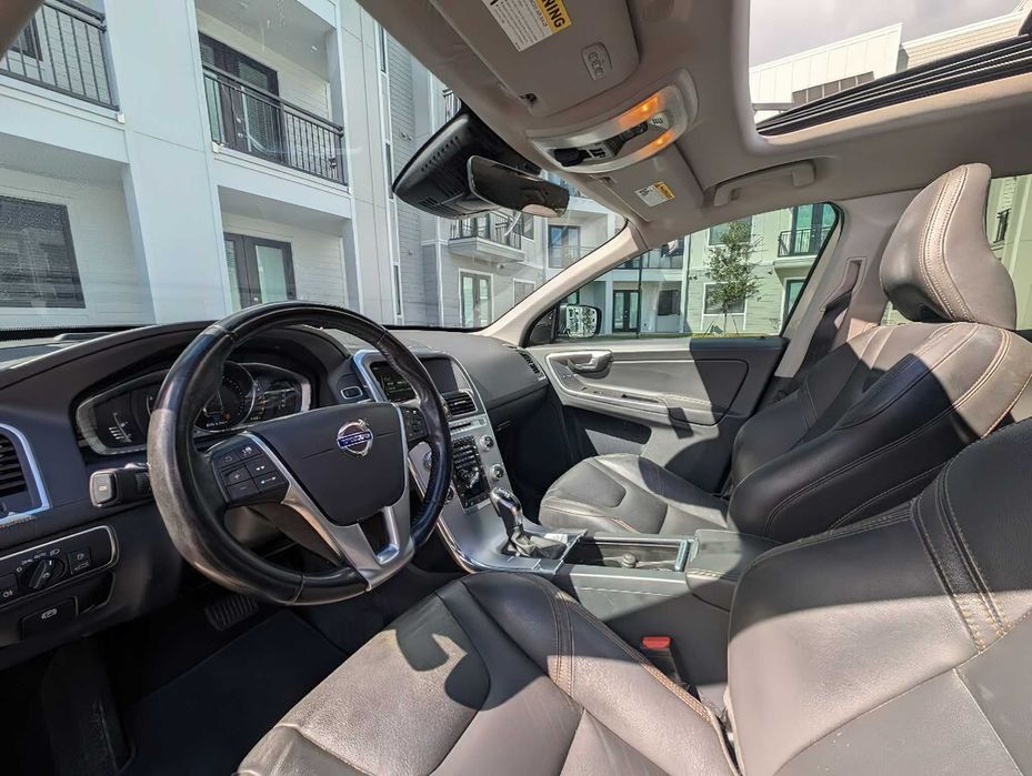 Volvo XC60 T5 Dynamic      2017