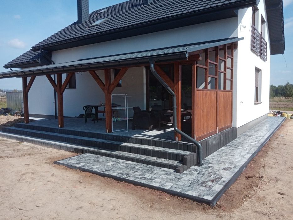 Układanie kostki: utwardzenie terenu,tarasy, schody,odwodnienia.