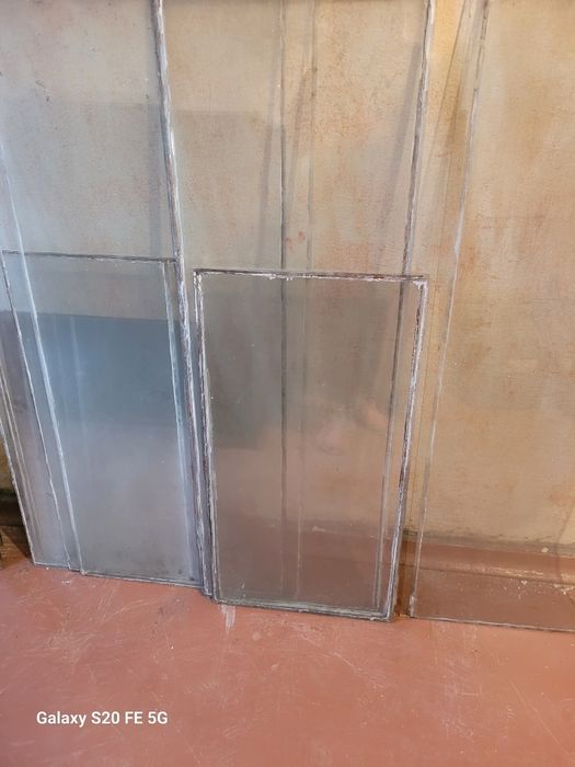 Скло віконне б/у.