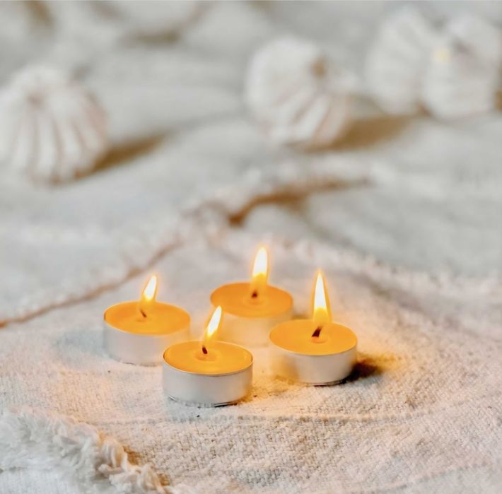 Tealighty z wosku pszczelego 4.50sztuka