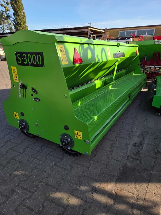 Siewnik do traw Zumrut S-3000