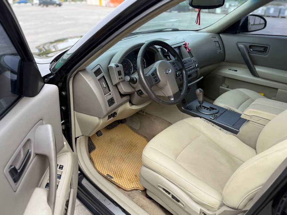 Продам Infiniti FX35