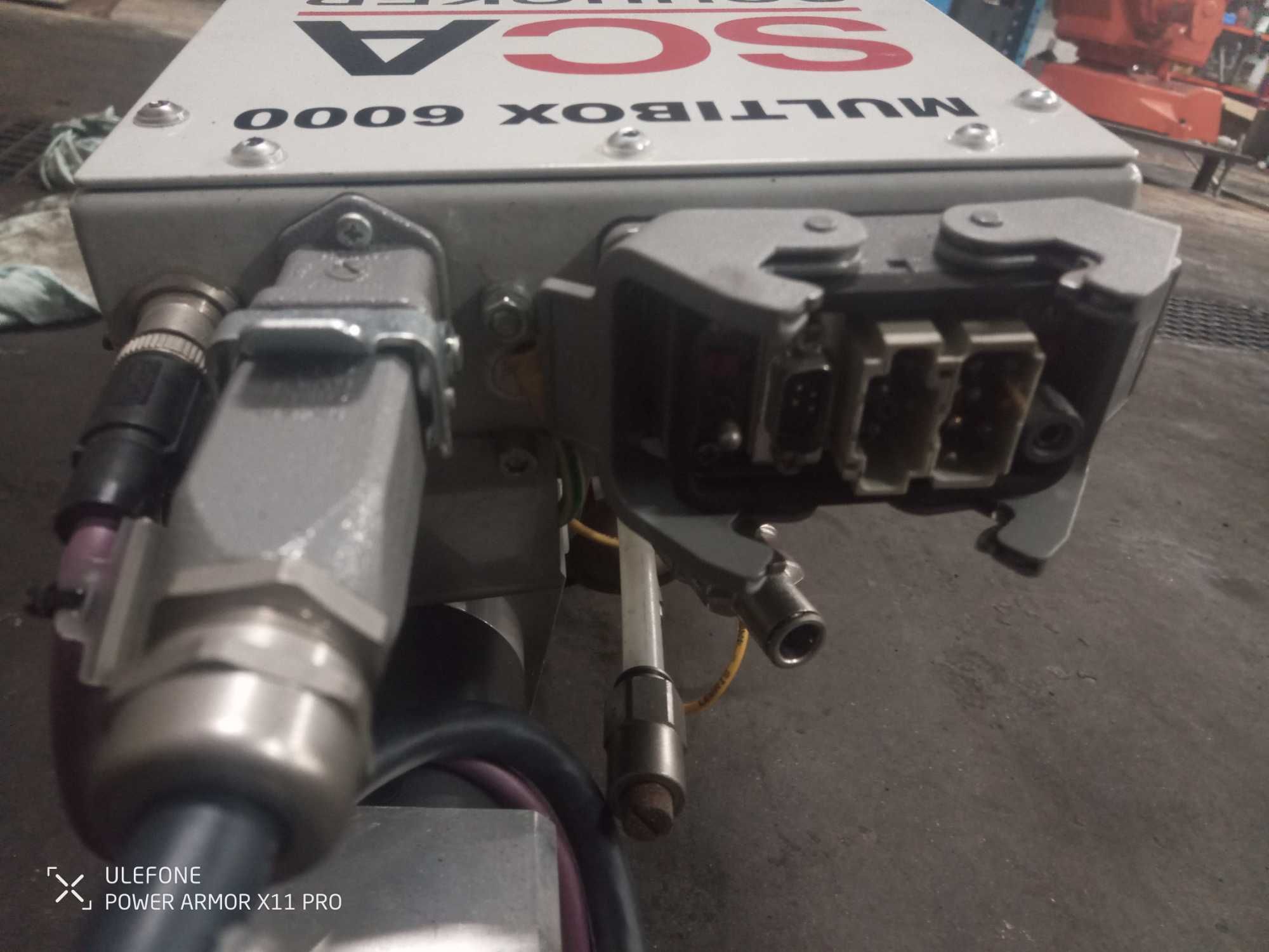 SCA Multibox Schucker 6000 System  dozowania kleju silikonu robot