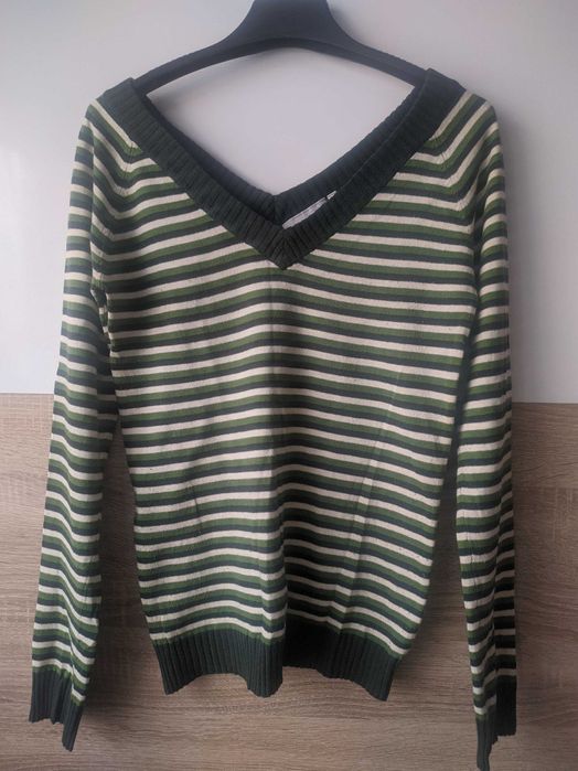 Sweter zielony w prążki, dekolt z serek, clockhouse, rozmiar L C&A