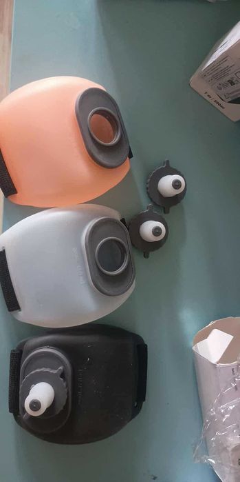 Bidon na nadgarstek, trzy kolory, 200ml pojemność, opaska zaciskowa