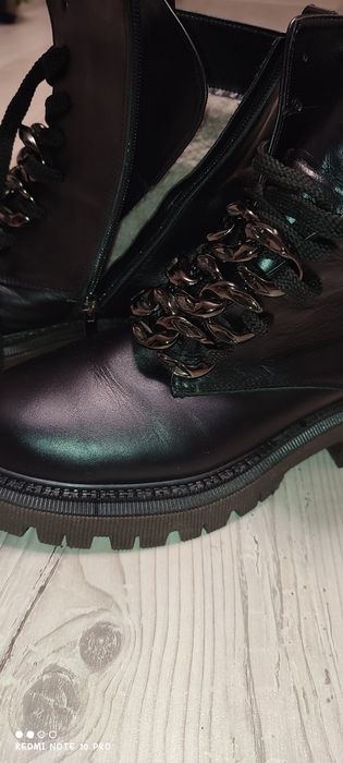 Ботінки шкіряні жіночі 39 розмір.