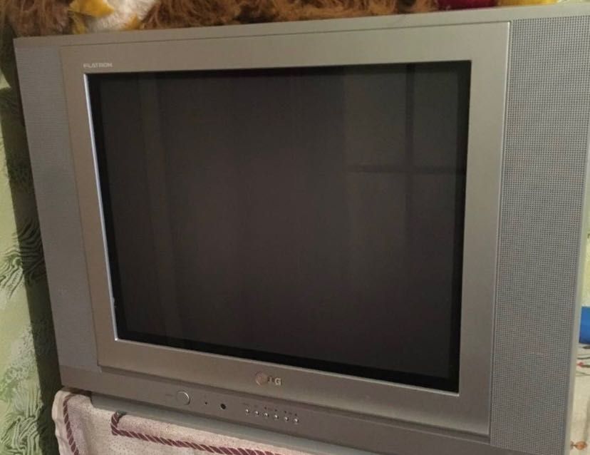 Телевизор LG продам