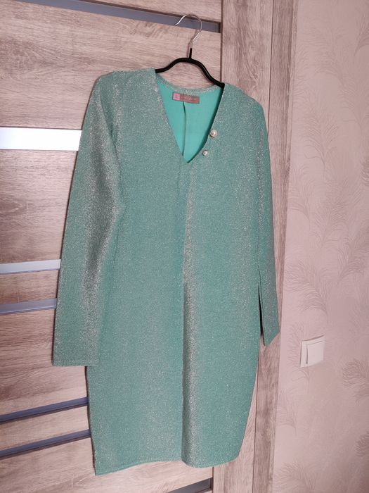 Продам жіночу святкову сукню