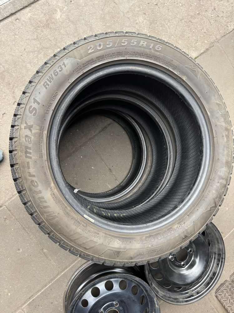 Opony duzy bieznik zimowe 225/55/R16 felgi 4x108 koła czujniki Ford