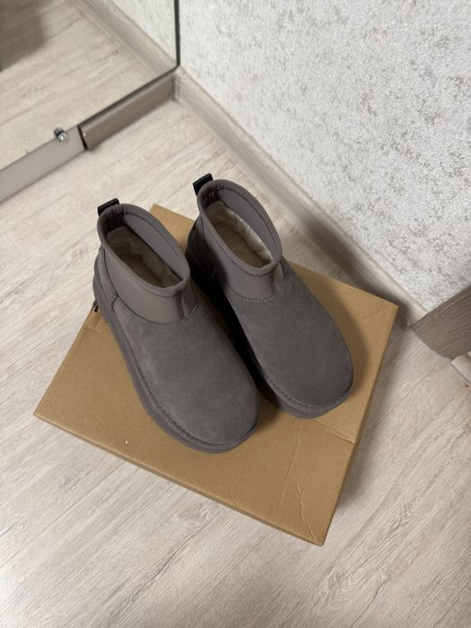 Ugg classic mini dipper