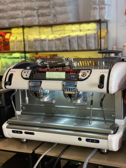 Оренда професійних кавоварок для барів та кафе