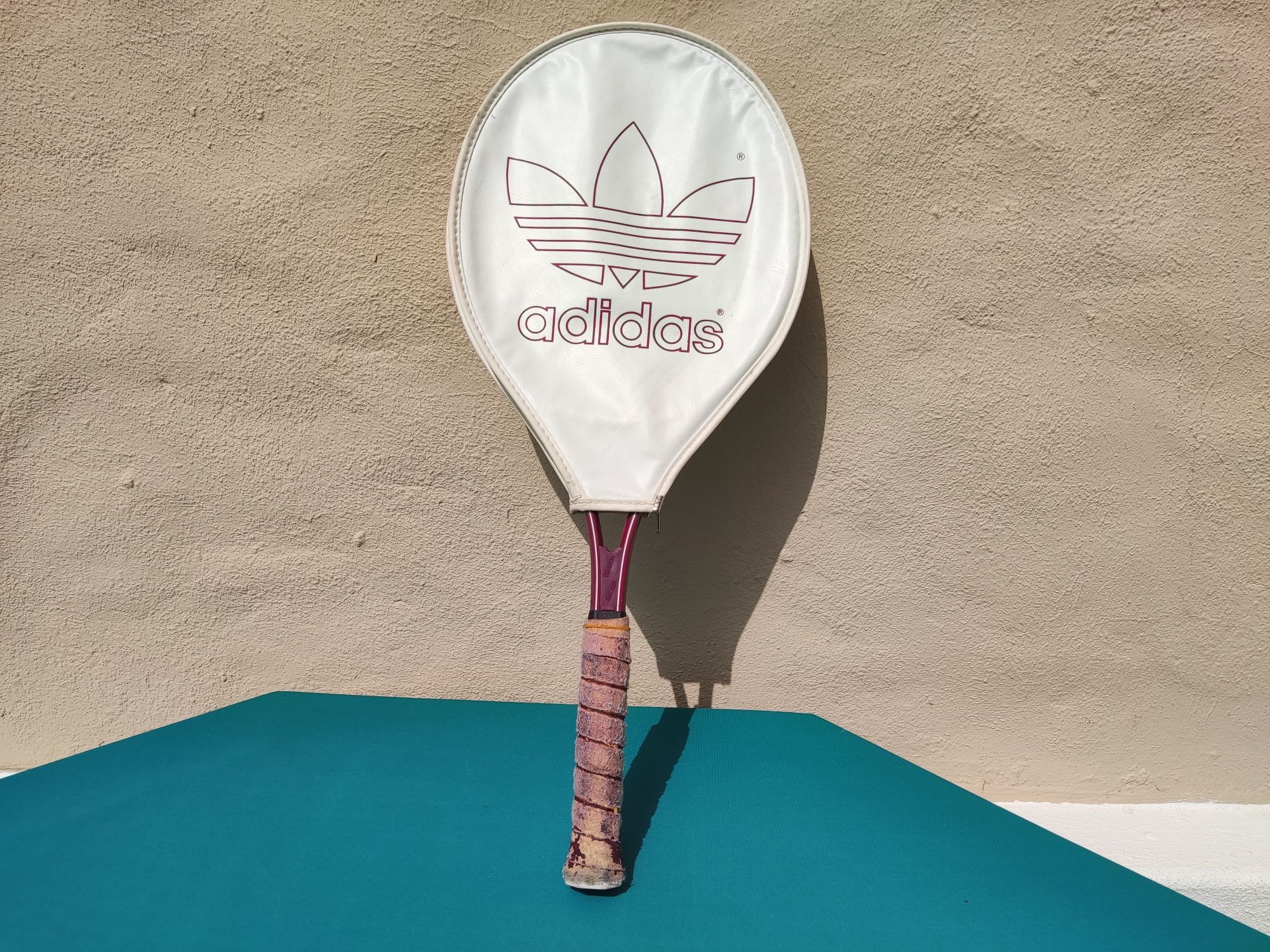 Raquete de ténis antiga Adidas pink (cor de rosa) vintage