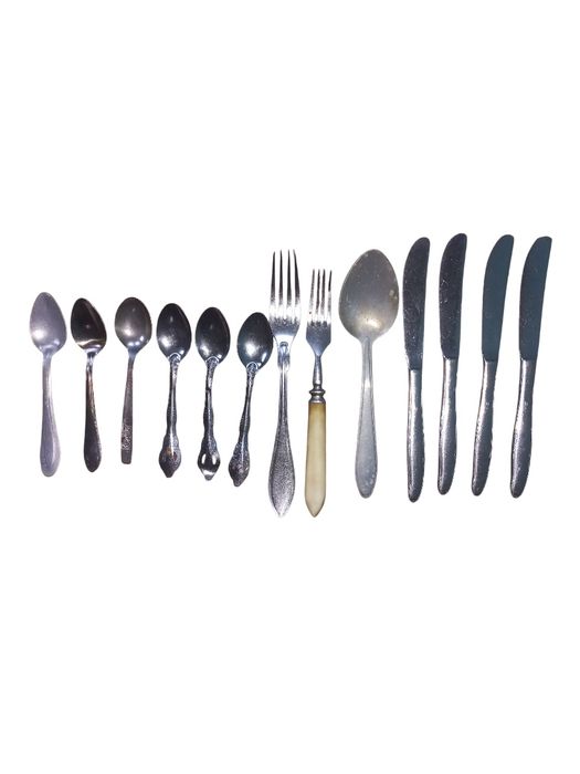 Набір кухонних ножів та приладдя