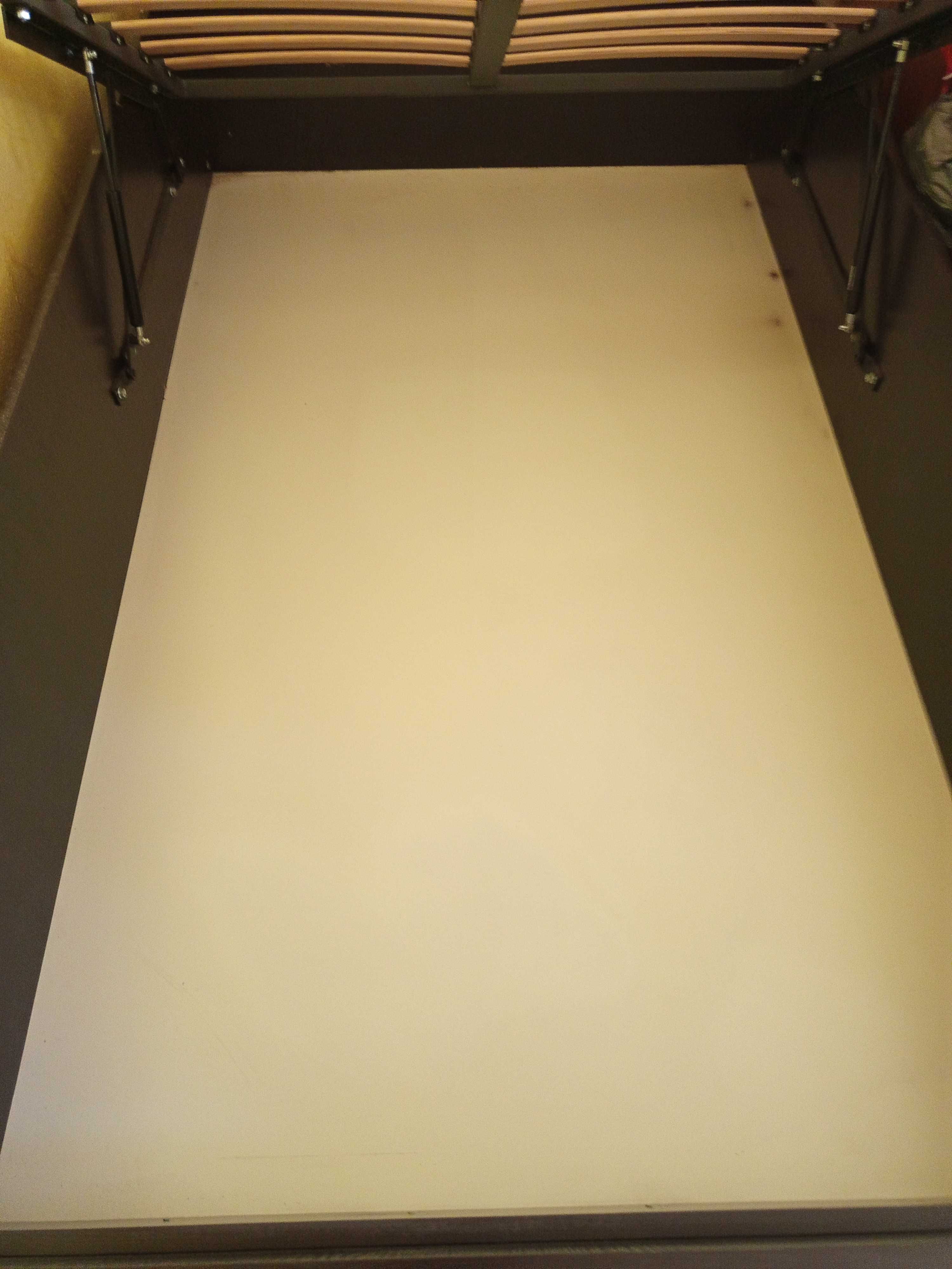 Łóżko z pojemnikiem 120x200