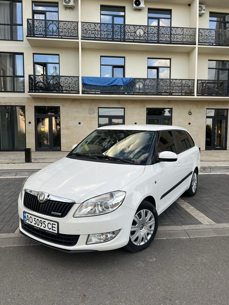 Skoda Fabia 2011 рік