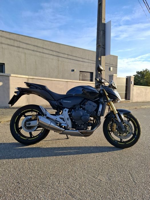 Honda Hornet 25kw Travagem Combinada e ABS