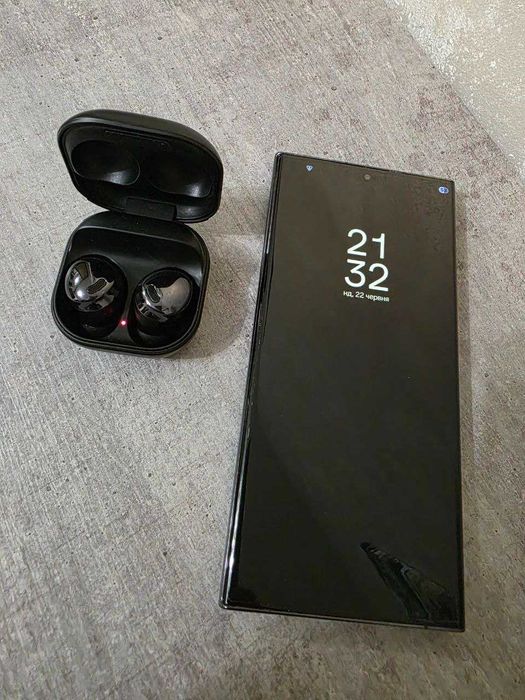 Комплект Samsung Galaxy S23 Ultra 12/512 + Buds Pro Ідеал!