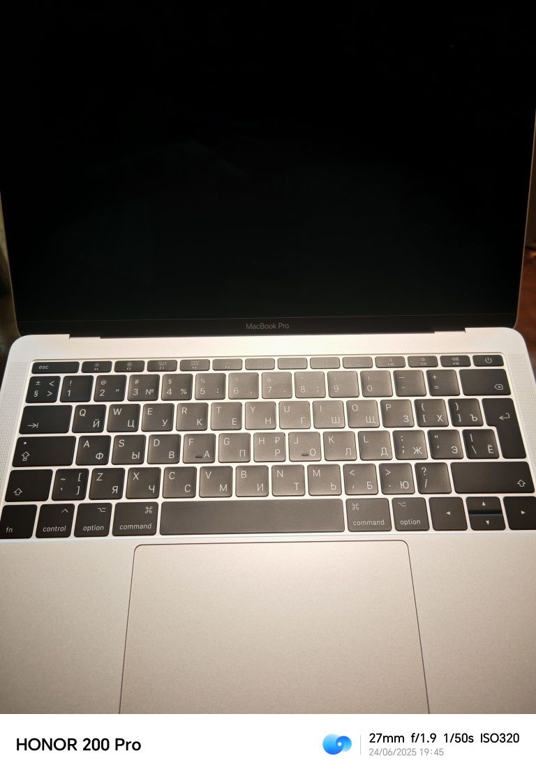 MacBook  Pro 13" не заряжается