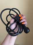 2 kable zasilajace i kabel do monitora