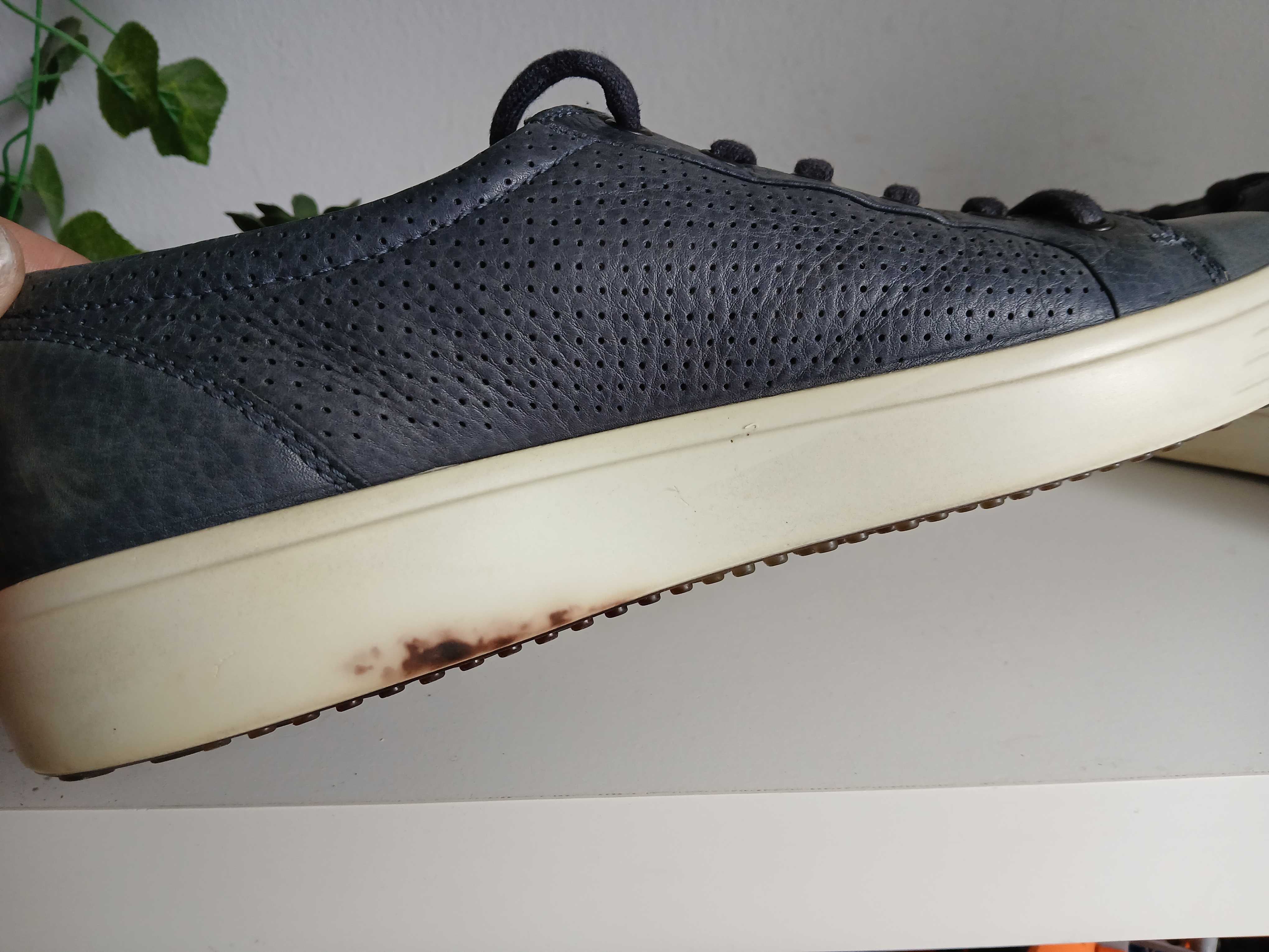 Buty Ecco Soft 7 r. 44
