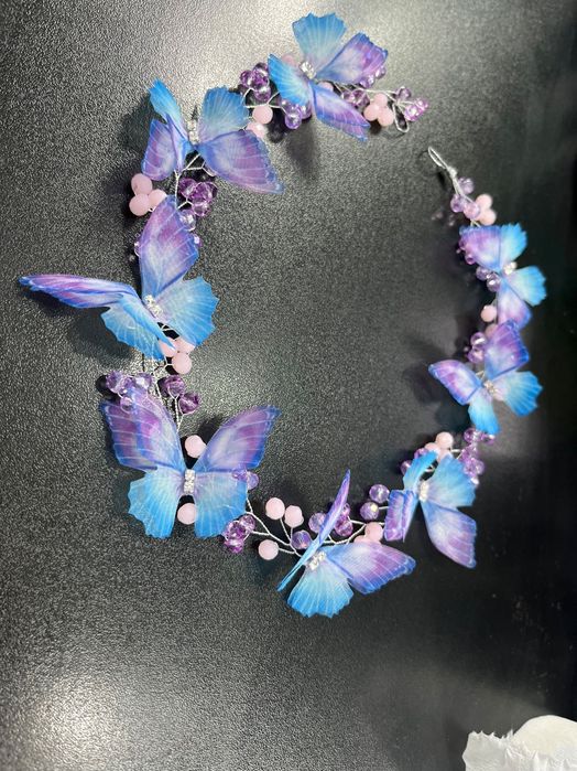 Віночок ручної роботи до святковий сукні