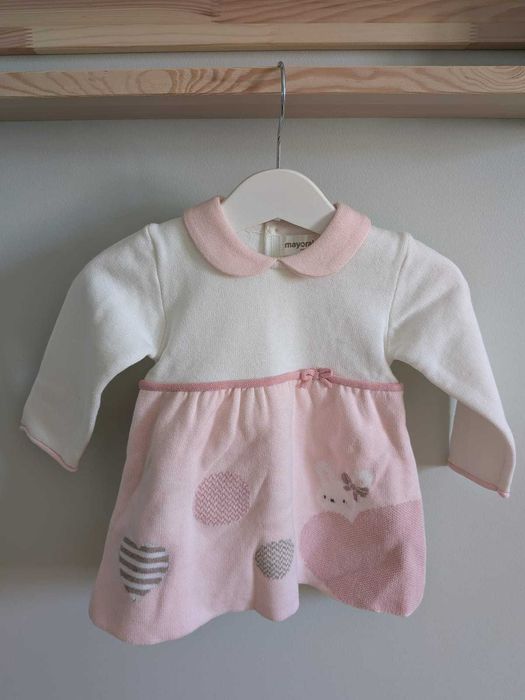 Vestido de bebé branco e rosa