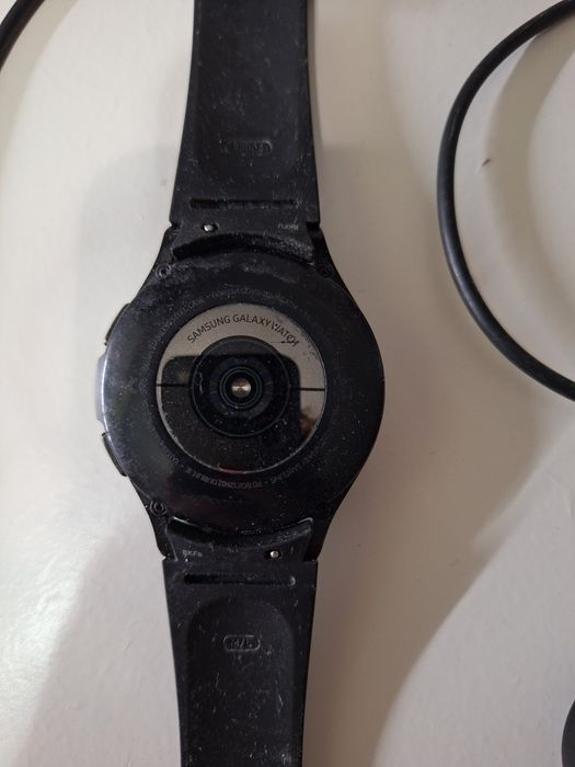 Samsung galaxy watch 4 classic 46 mm z ładowarką