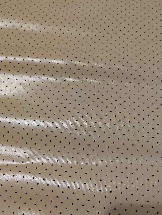 Ткань для обшивки автомобіля.