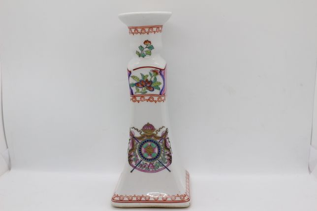 Castiçal porcelana chinesa floral e brasão Armas João IV brasileiro 21