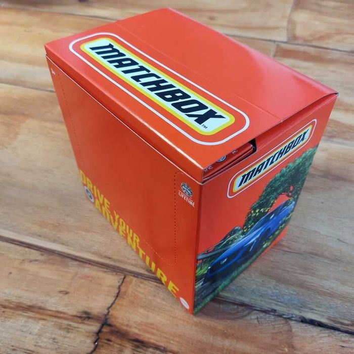 Matchbox Drive your Adventure 24 carros em caixa no display DNK70-9C0H