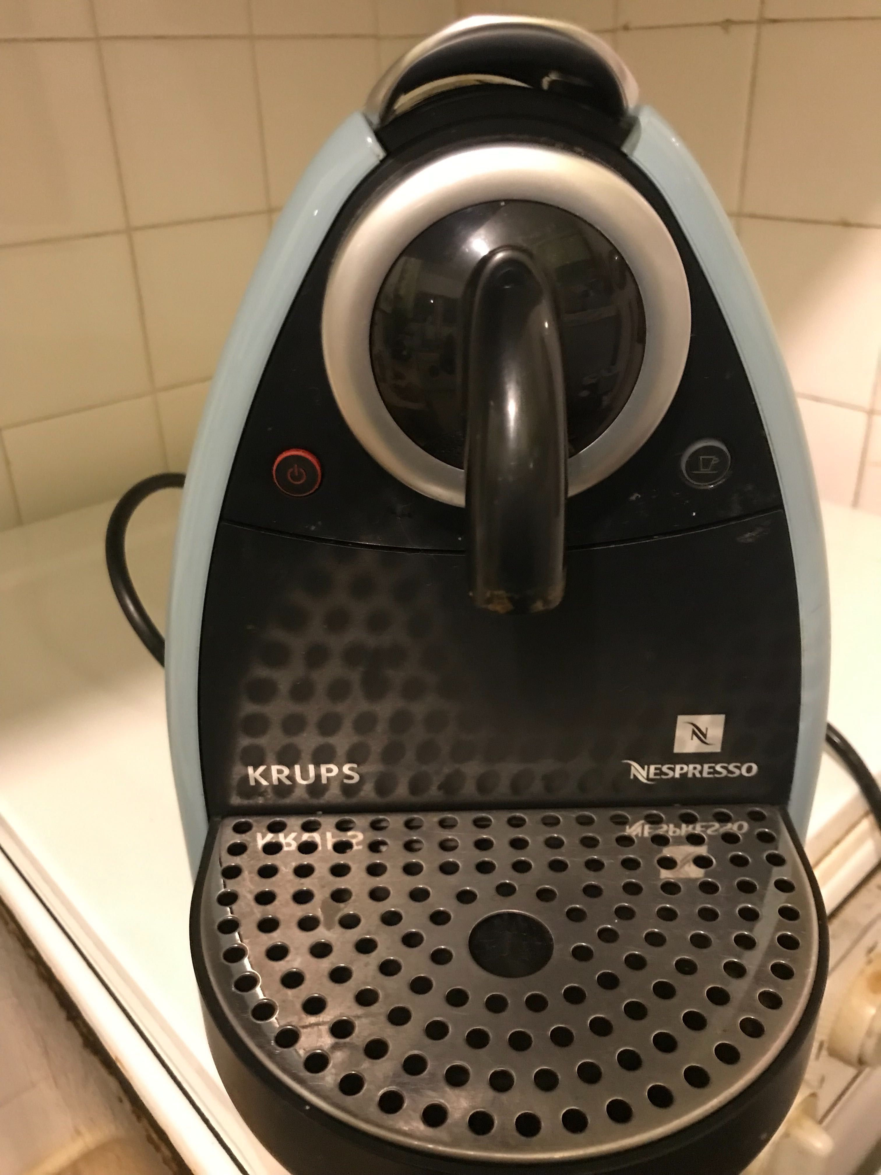 Máquina de Café Nespresso XN2107 Com avaria