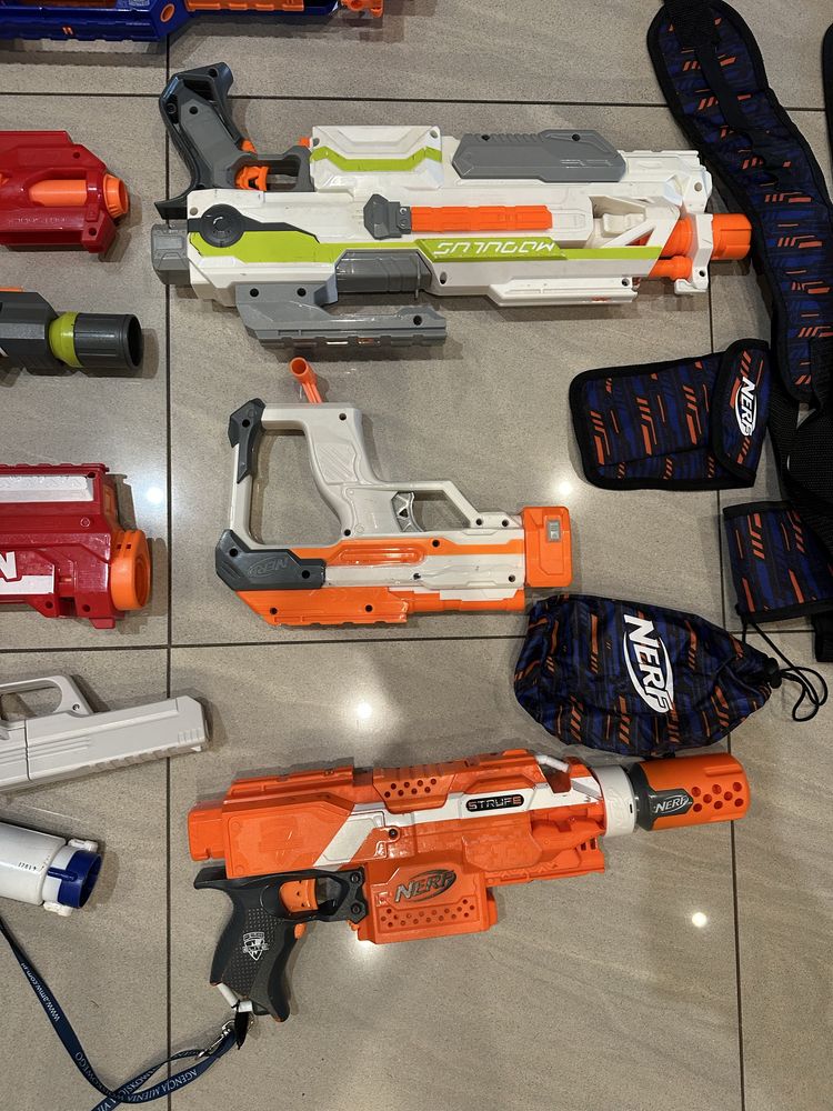 Zestaw postoletow NERF i akcesoria