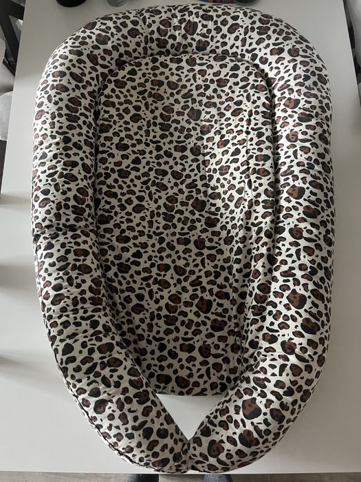 Kokon gniazdo leopard panterka Jollein