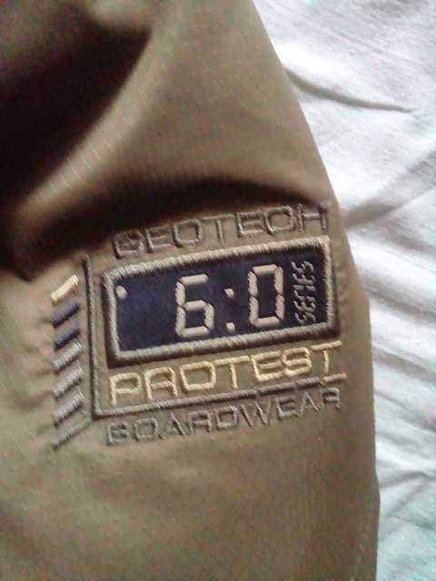 Продам мужскую куртку пуховик Protest Boardwear Geotech 6.0 Series