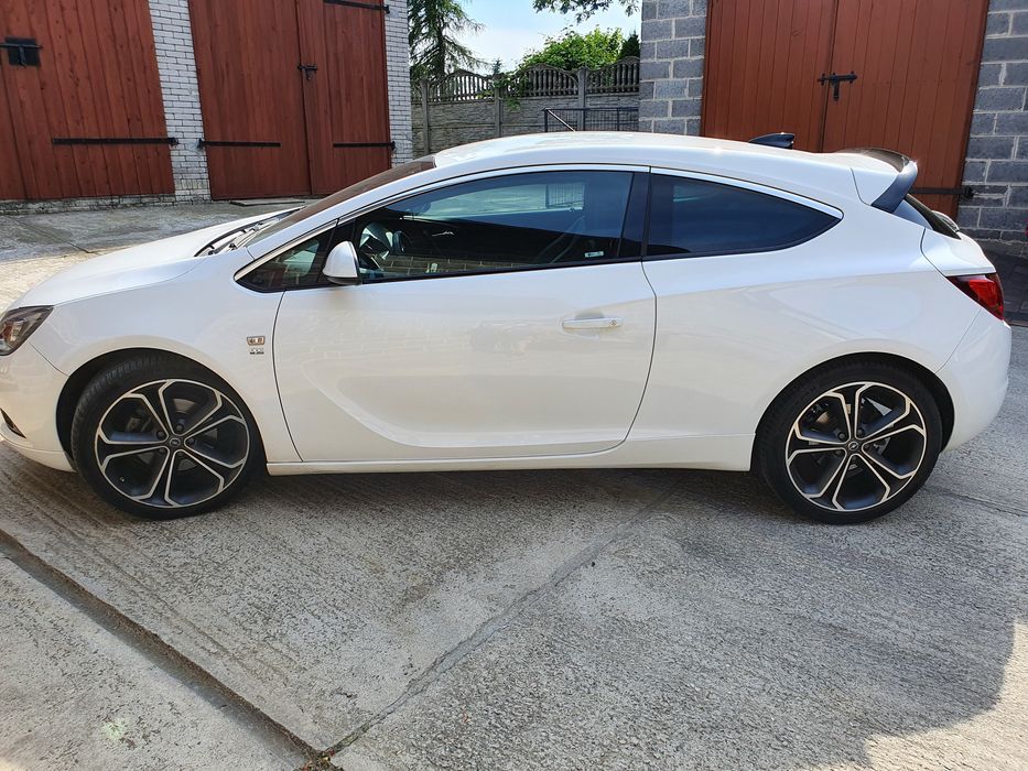 Opel Astra J GTC OPC Line 2016 rok