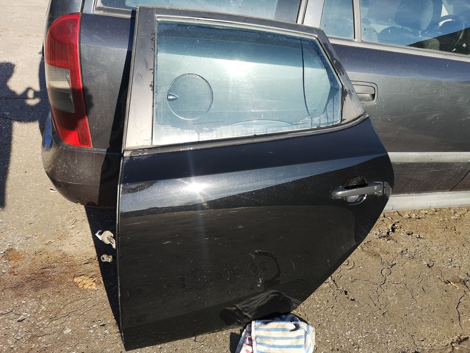 Drzwi lewy tył Hyundai i30 I lift czarne