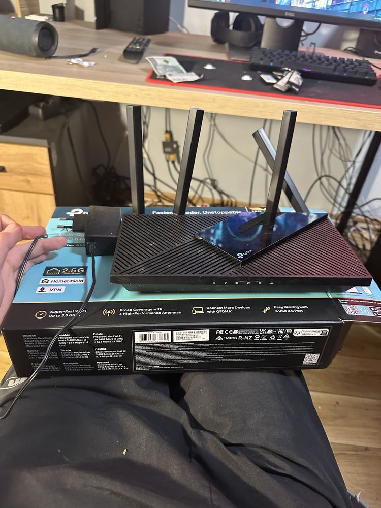 router tp-link AX3000 Archer AX55 pro + kable ethernet CAT.8 (opis)