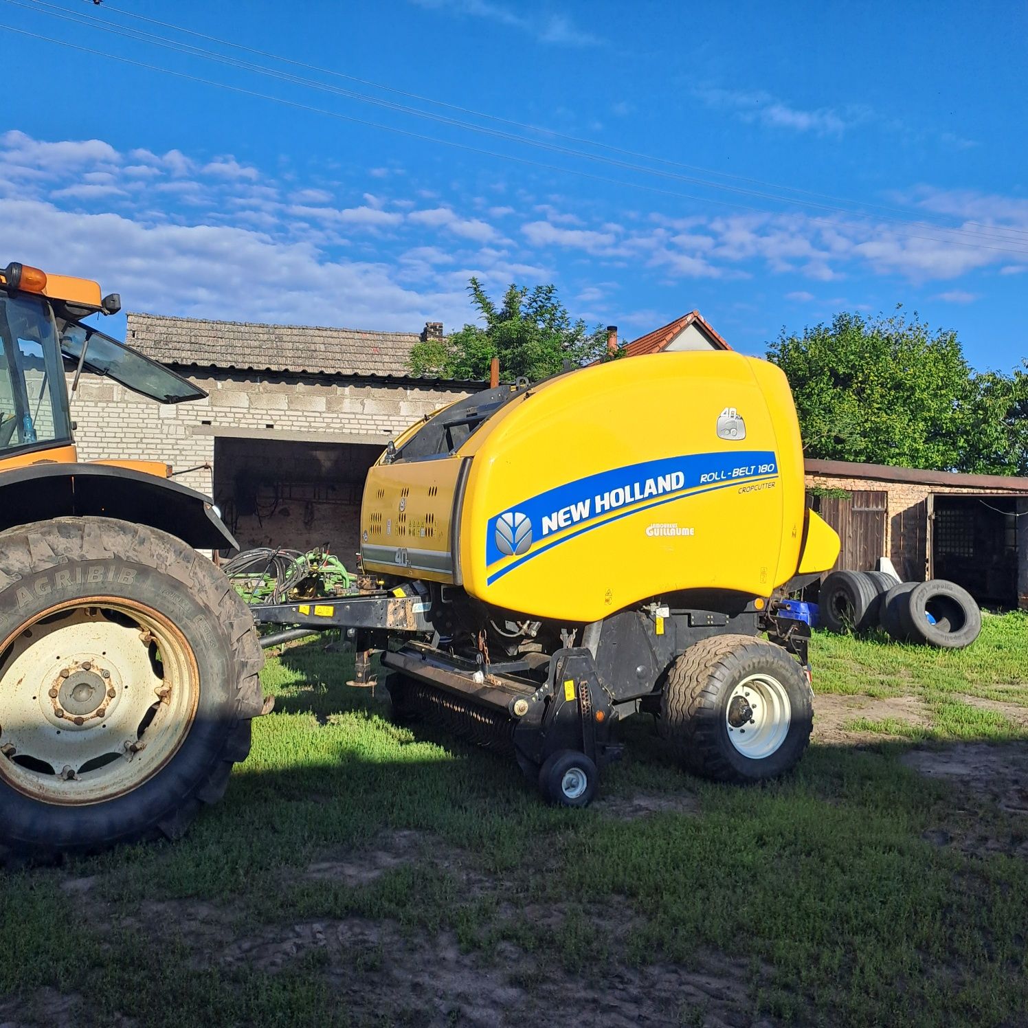 Prasa New Holland 180 Cropcutter