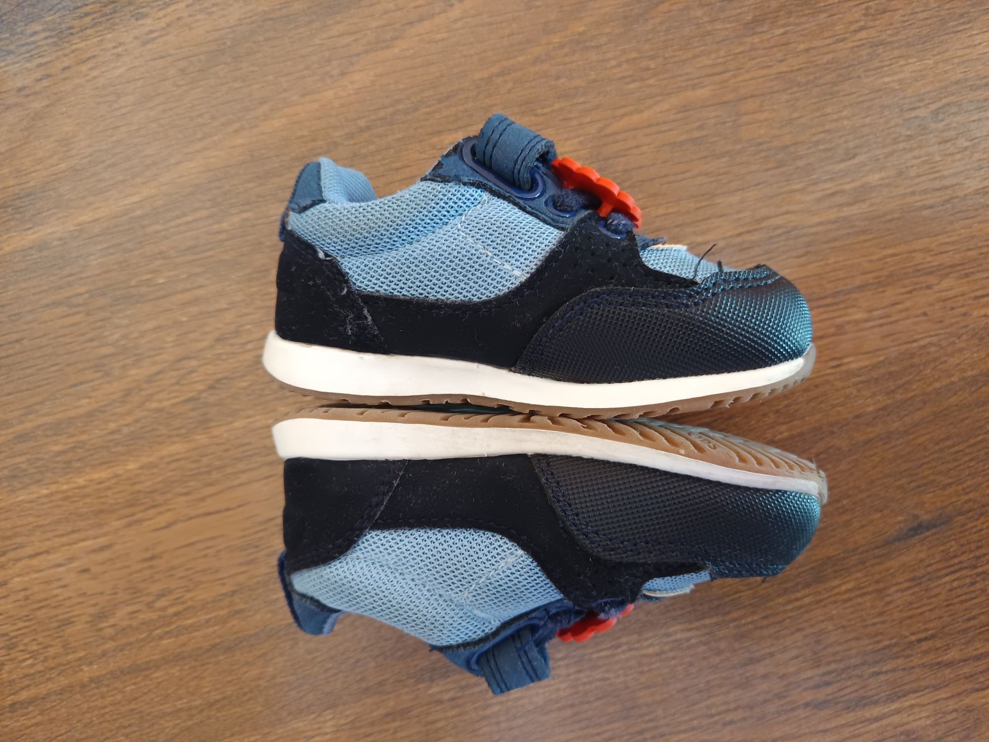 Adidaski Fischer Price rozm. 20