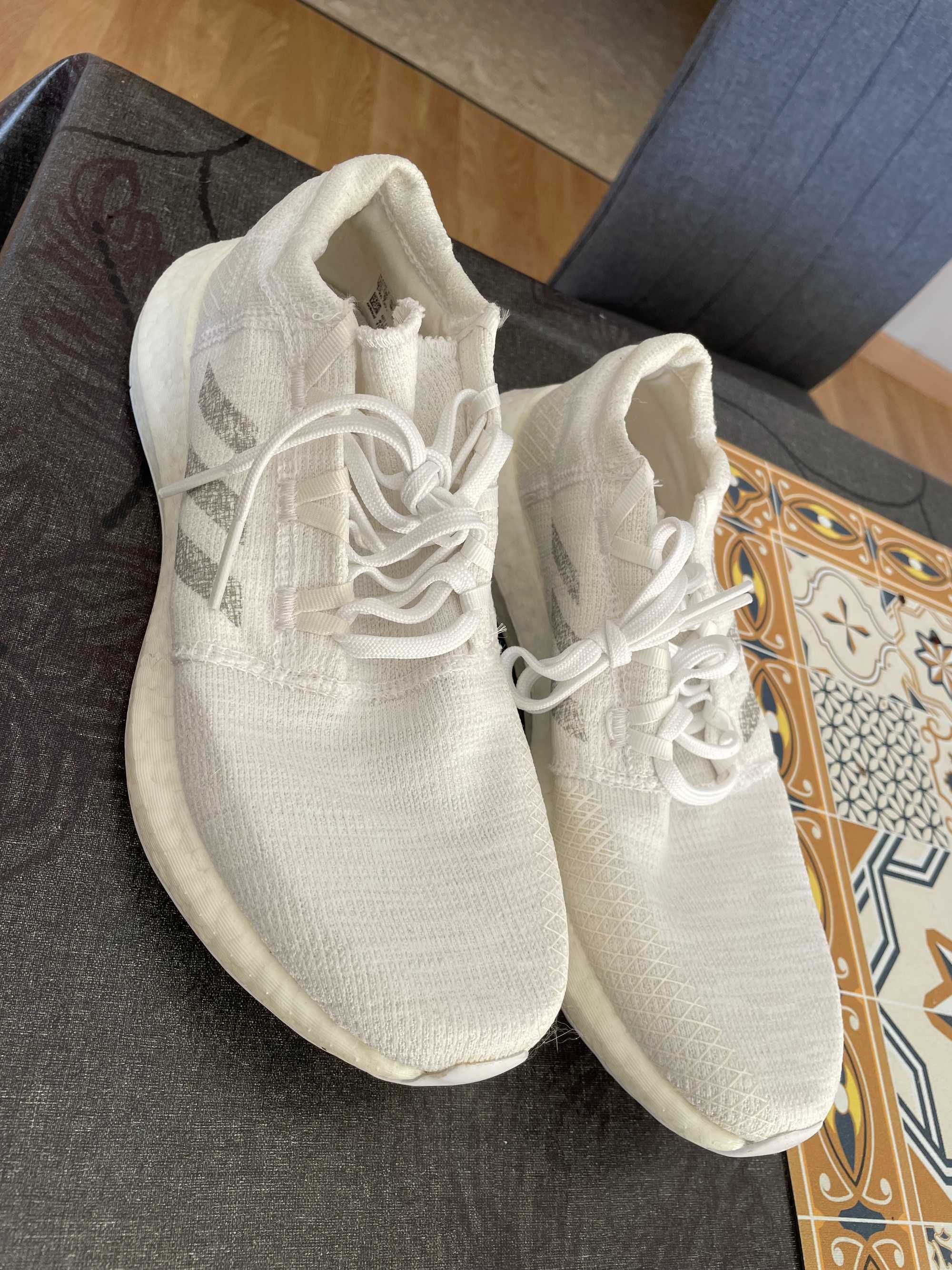 Adidas Pureboost – Tamanho 43 (Novas)