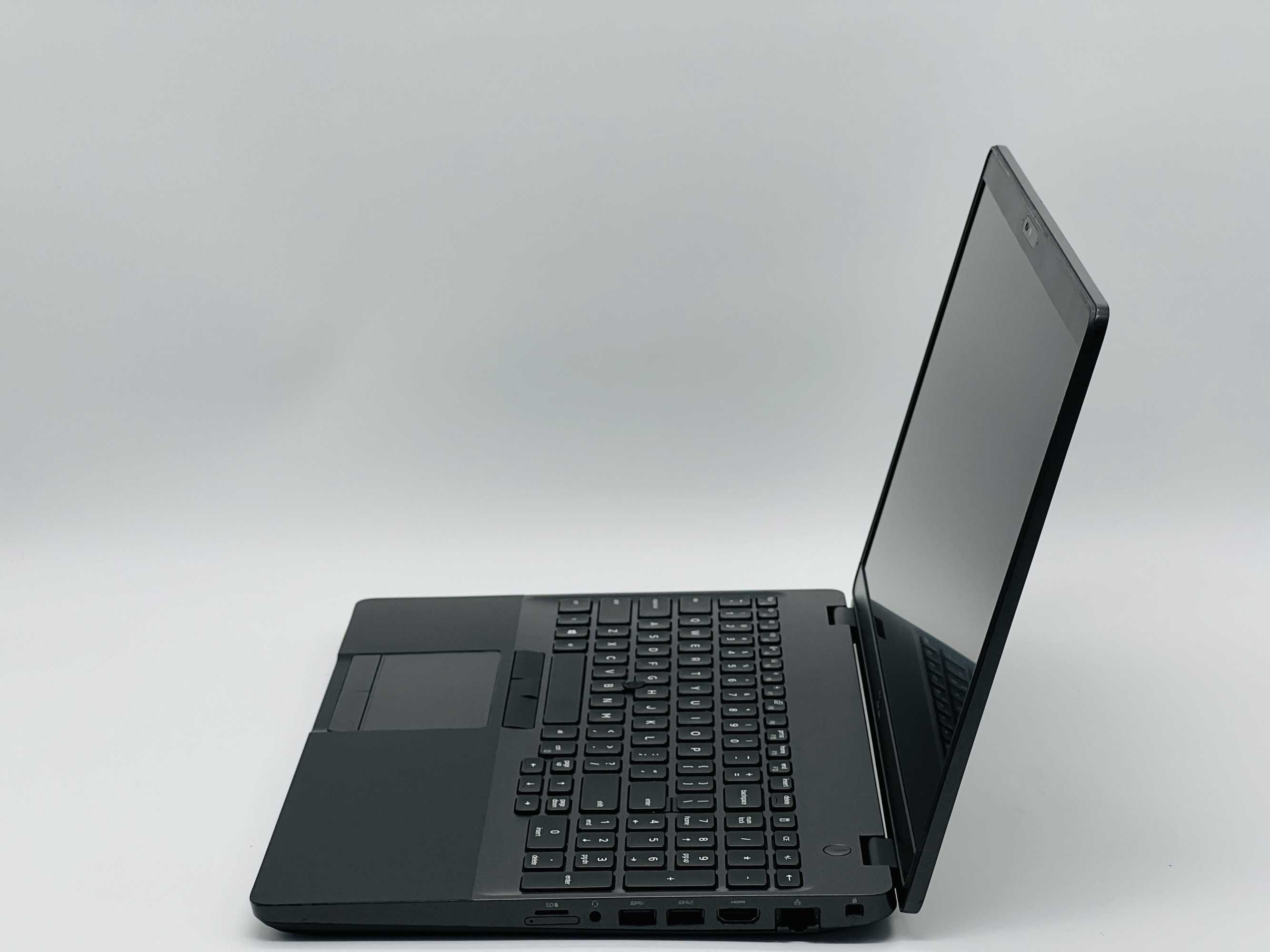 ноутбук Dell Latitude 5501