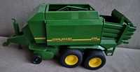 Prasa john deere bruder